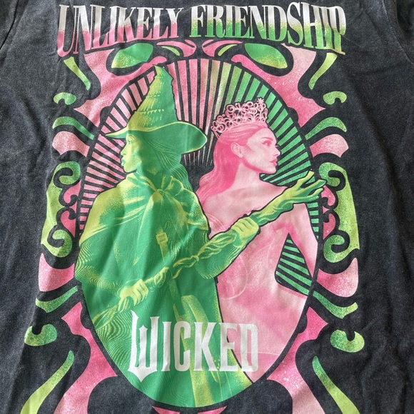 WICKED THE MUSICAL GRAPHIC T SHIRT!! New!! L - Picture 1 of 5
